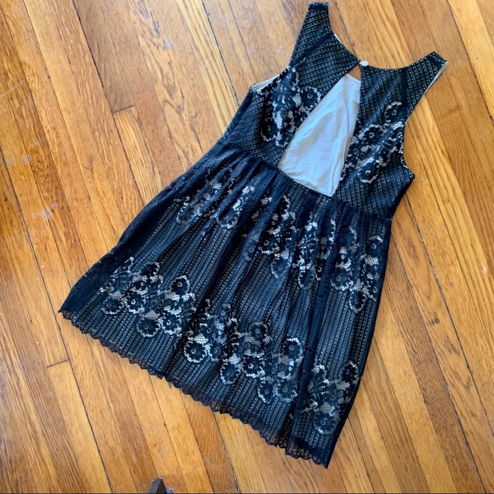 Free People Rocco Lace Open Back Dress sz 6 - Picture 4 of 6